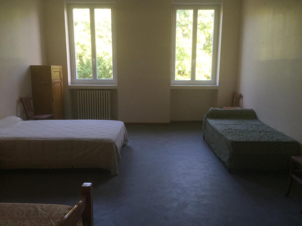 Prime Combe Hostel Fontanes  Bagian luar foto